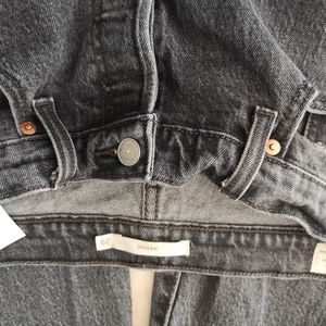 Levi's wedgie fit size 29 (black) jeans